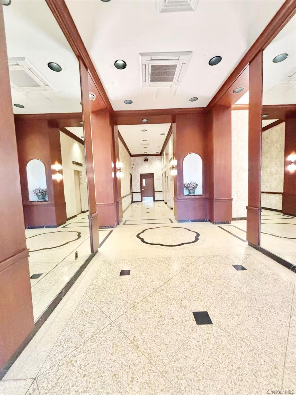 4140 Union Street 17-A