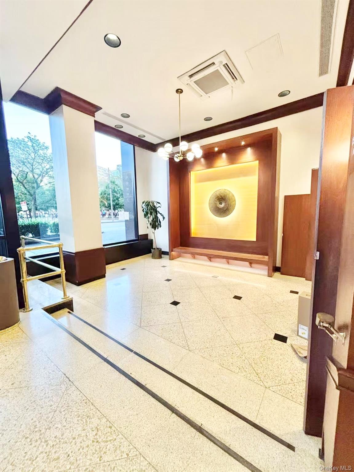 4140 Union Street 17-A