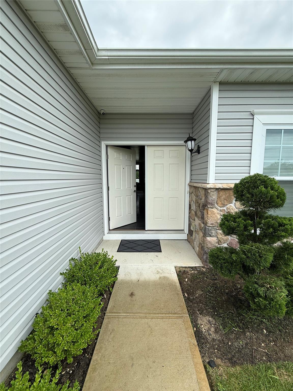 192 Flower Road