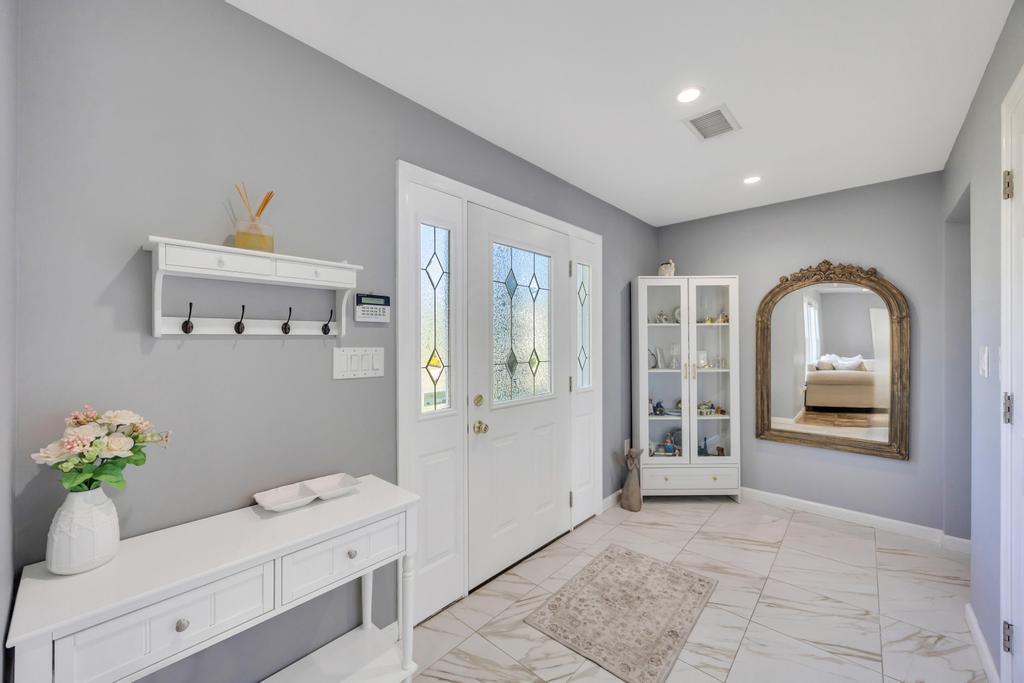 59 Saddle Lane, Levittown, New York image 14