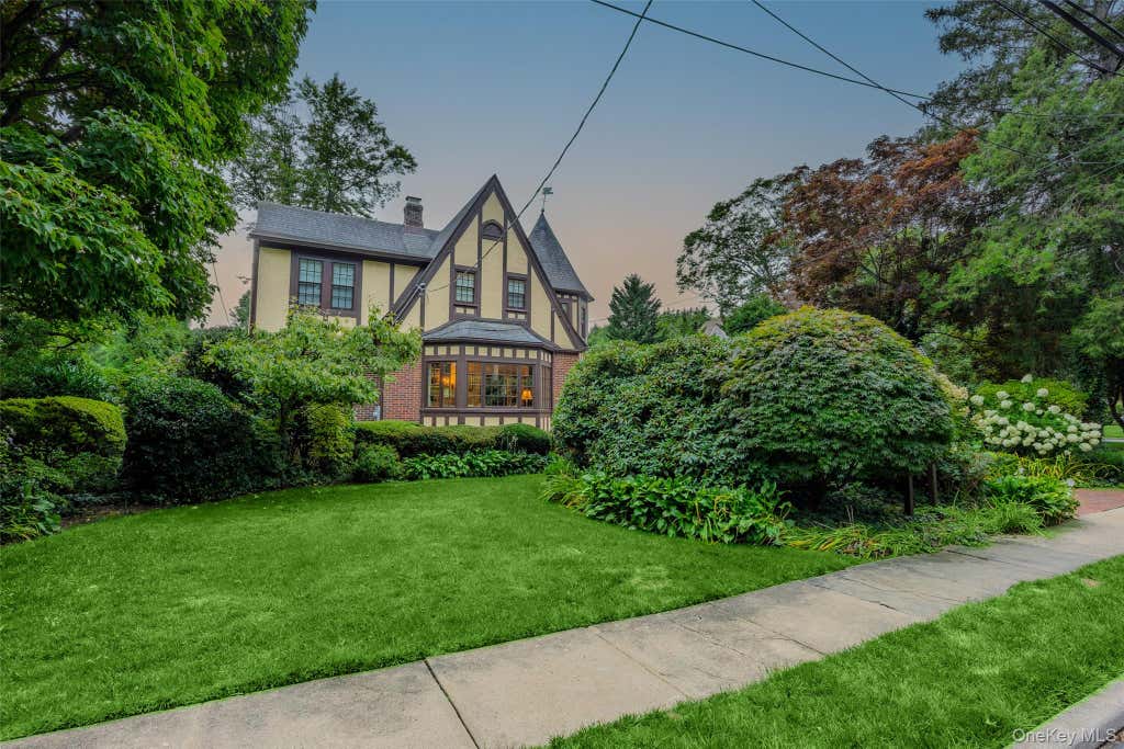 Photo of 3602 Island Road, Wantagh, NY 11793 (MLS # 1033987)