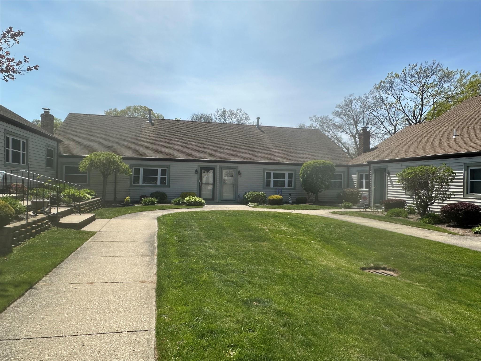 603 Lake Court #603, Middle Island, New York image 1