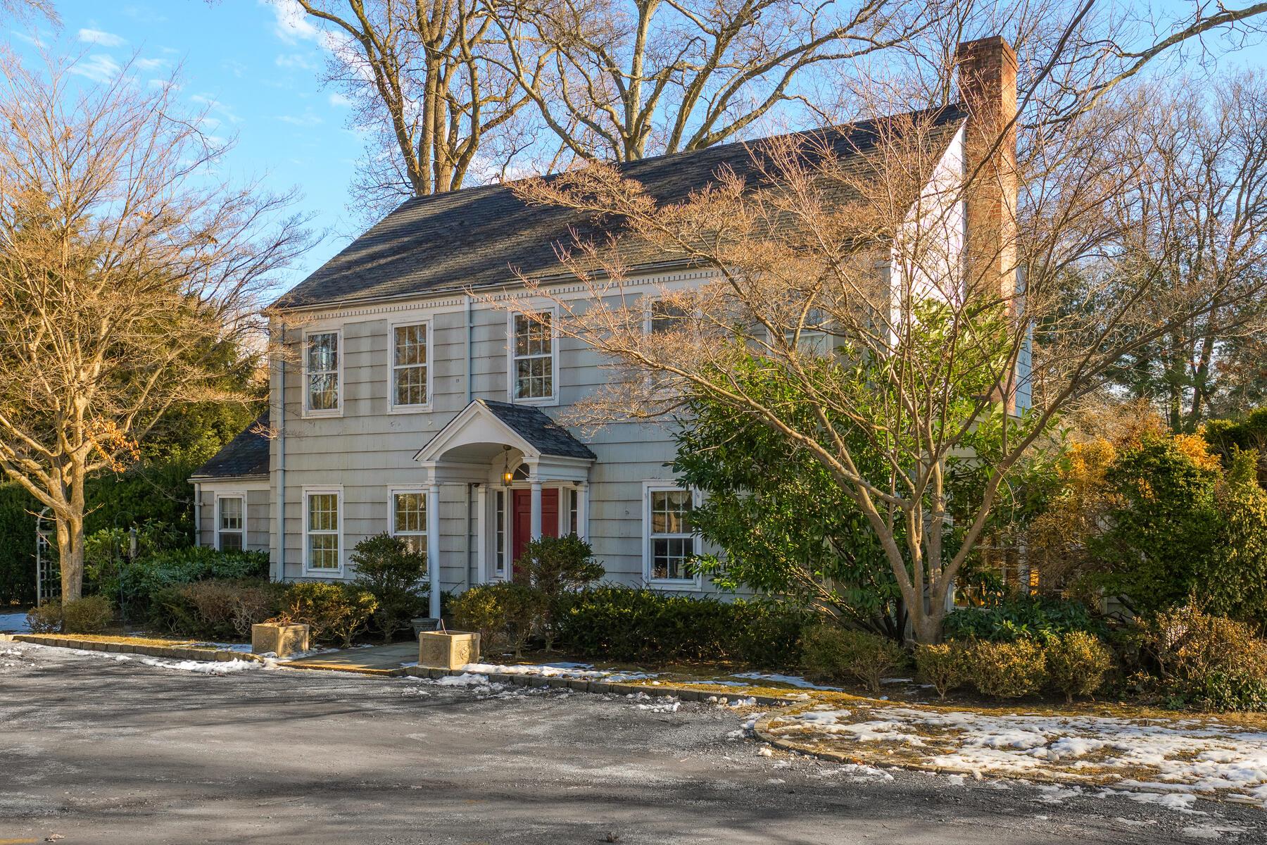 105 Walnut Road, Glen Cove, New York image 2