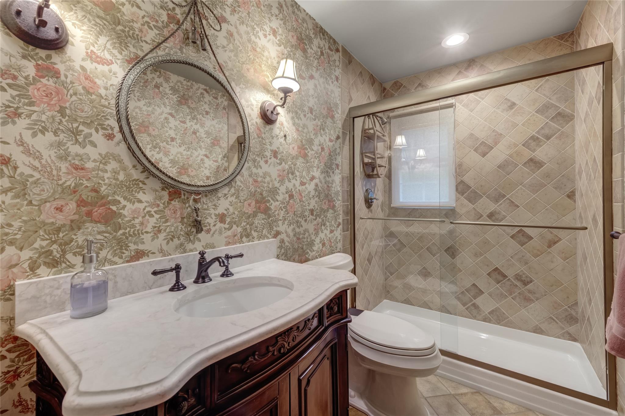 21 Pepperday Avenue, Port Washington, New York image 14