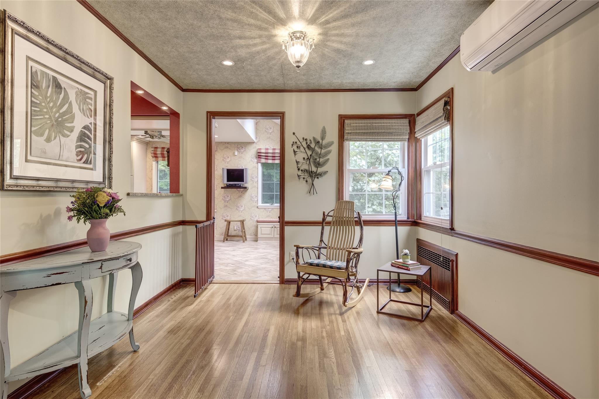21 Pepperday Avenue, Port Washington, New York image 6