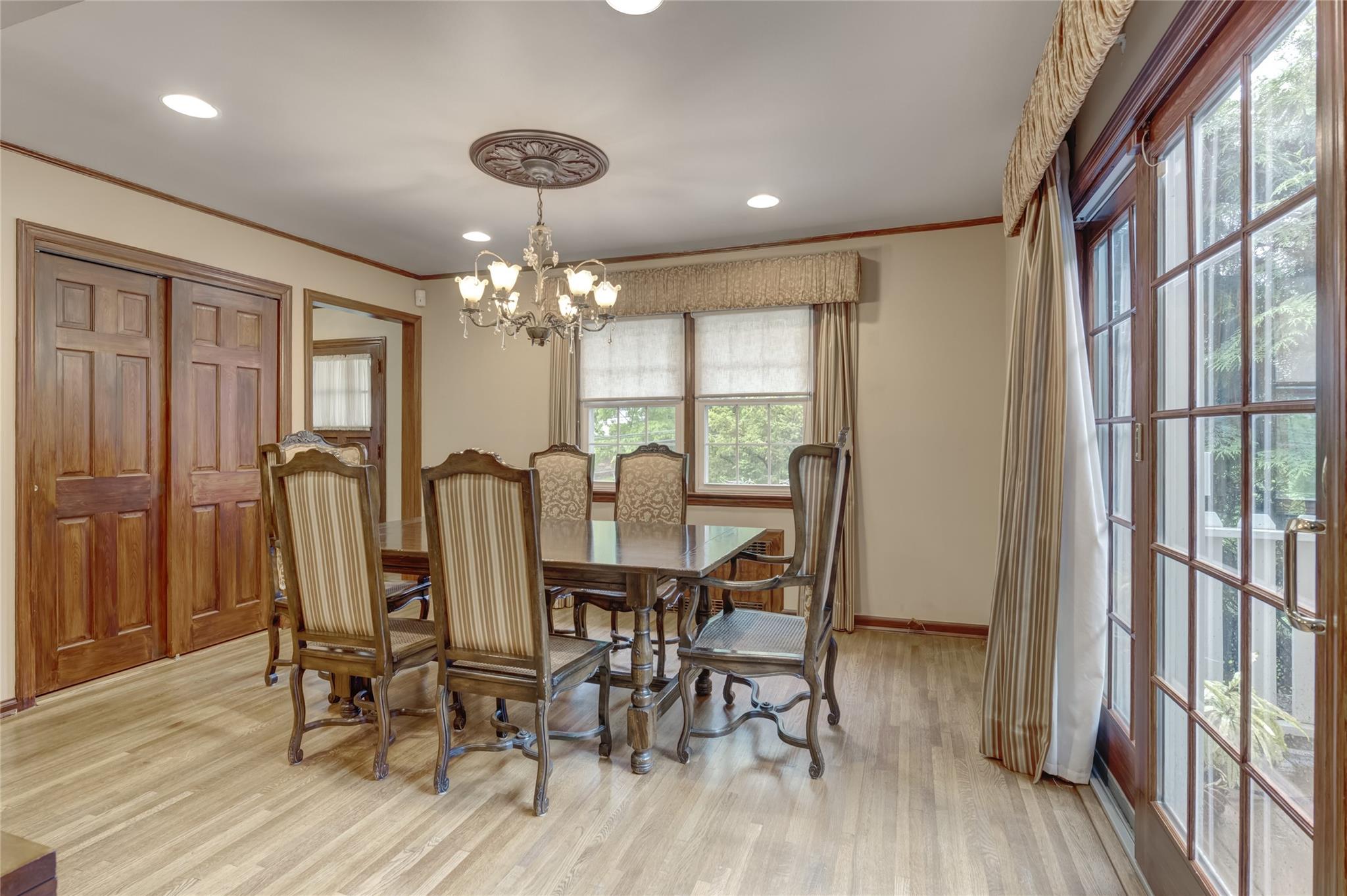 21 Pepperday Avenue, Port Washington, New York image 9