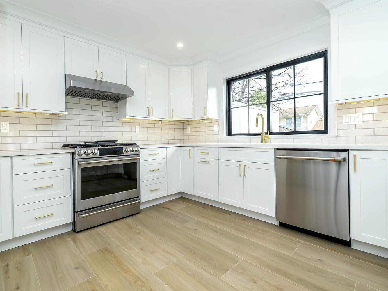 65 East Avenue, Glen Cove, New York image 9