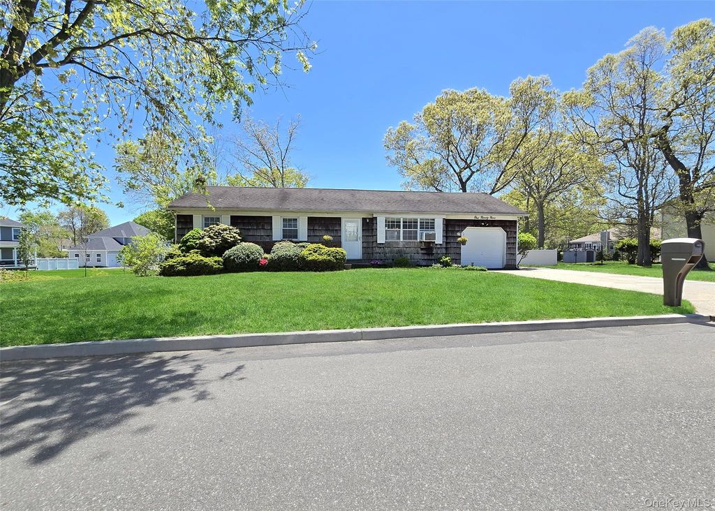 Photo of 199 Stanley Drive, Centereach, NY 11720 (MLS # 999661)