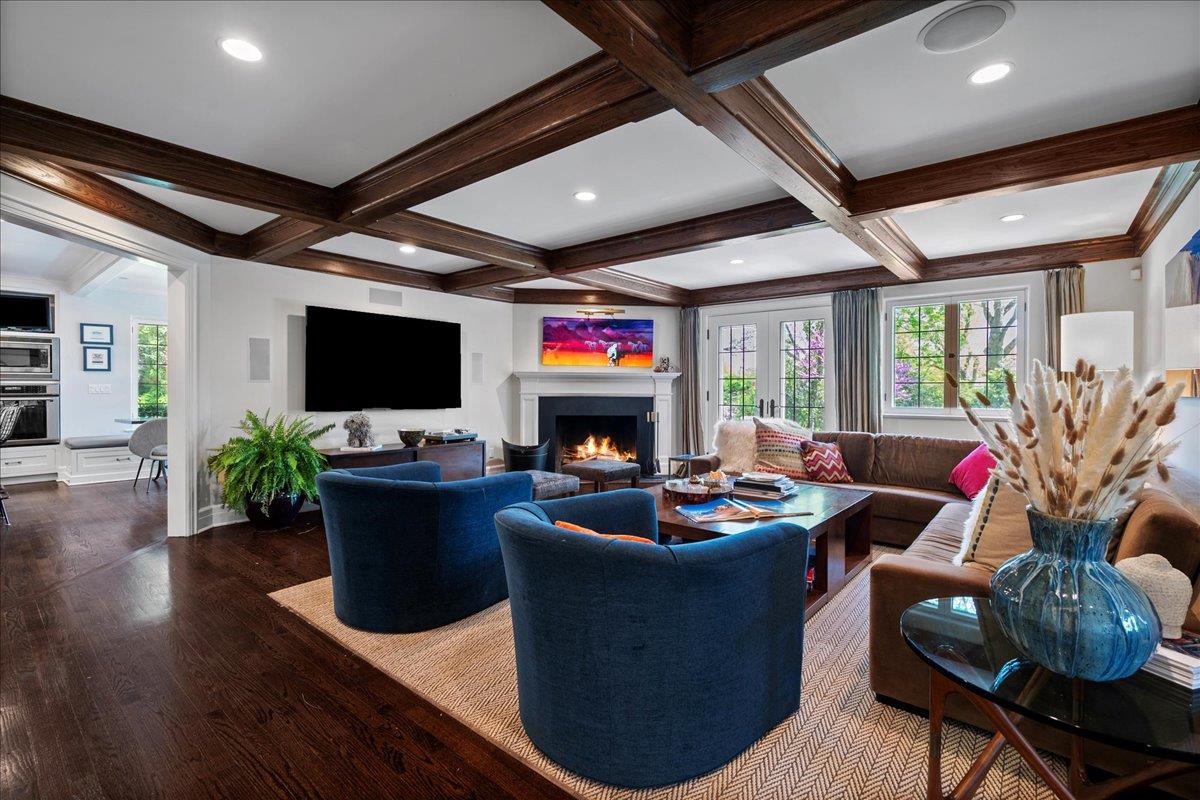 6 Shore Drive, Larchmont, Florida image 16