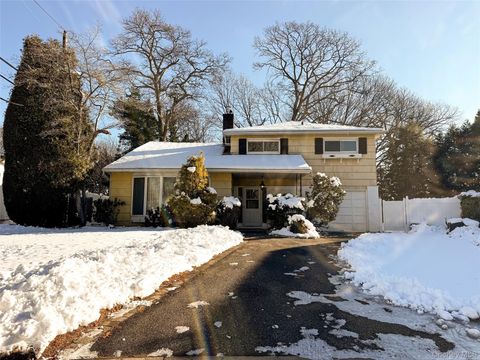 Photo of 1277 Lednam Court, Merrick, NY 11566 (MLS # 944517)
