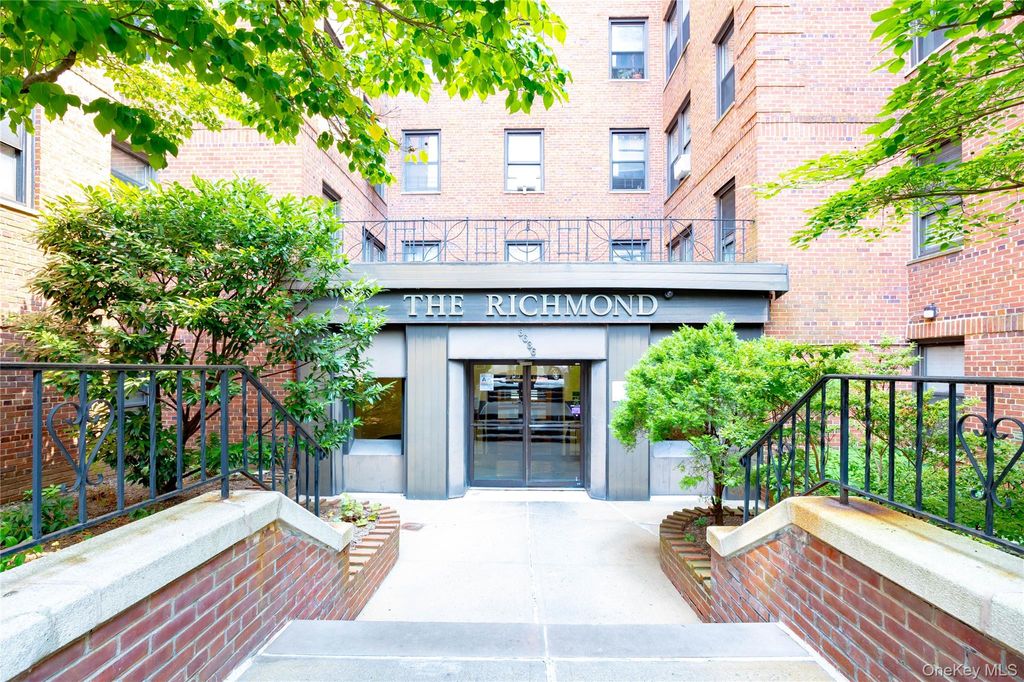 Photo of 3636 Greystone ave Ave #3L, Bronx, NY 10463 (MLS # 961523)