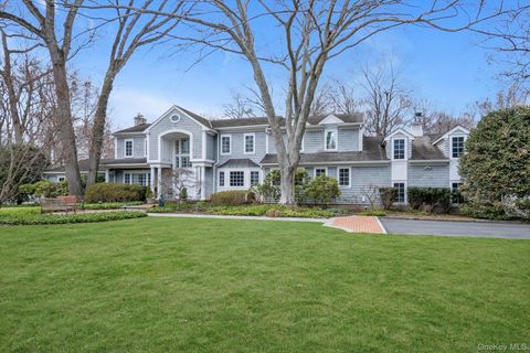 Photo of 32 Old House Lane, Port Washington, NY 11050 (MLS # 966279)