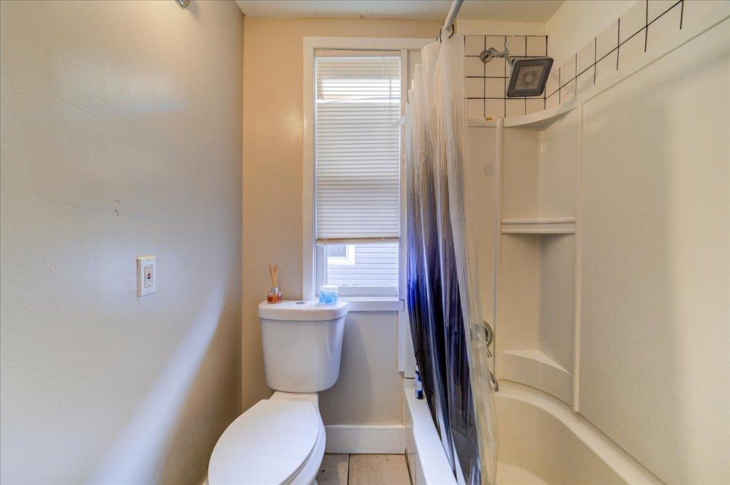 Poughkeepsie, New York 12601, United States, 4 Bedrooms Bedrooms, ,2 BathroomsBathrooms,Residential,Active,138248