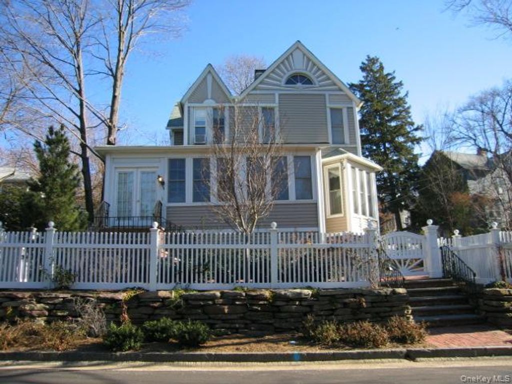 Photo of 51 Park Place, Sea Cliff, NY 11579 (MLS # 985011)