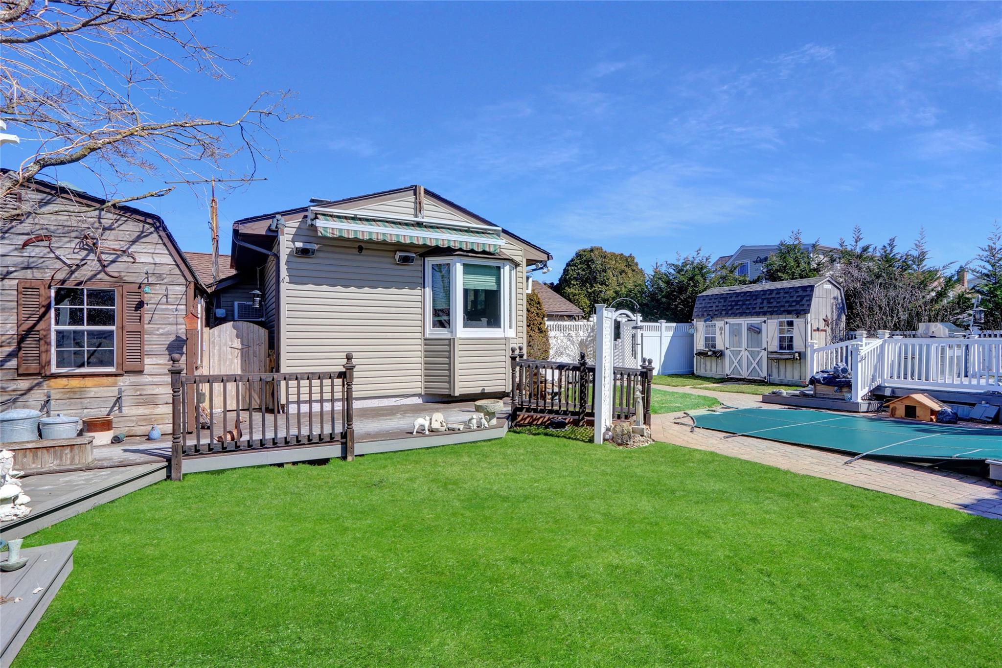 238 N Pine Street, Massapequa, New York image 18