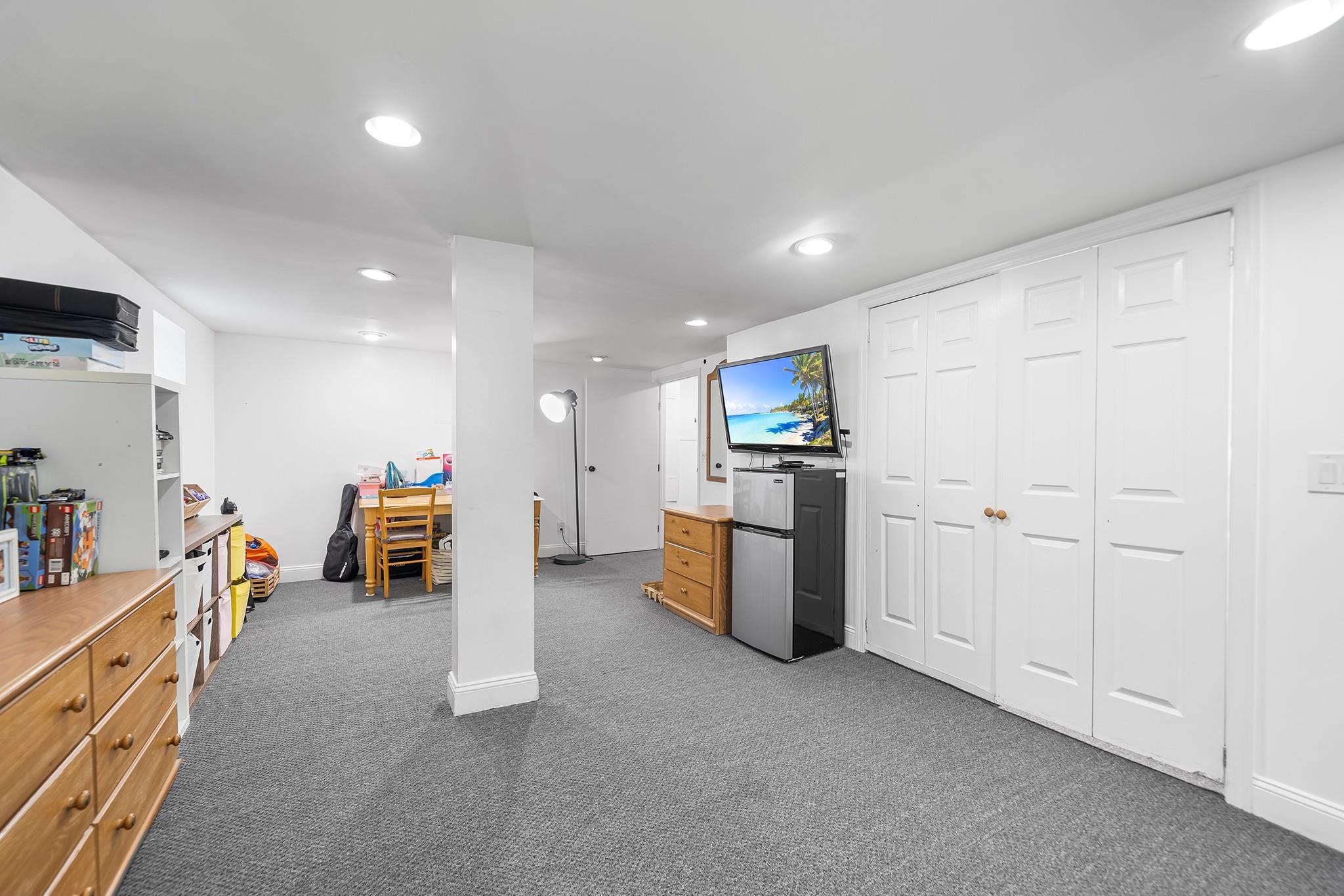 15 Leach Street, Lynbrook, New York image 29