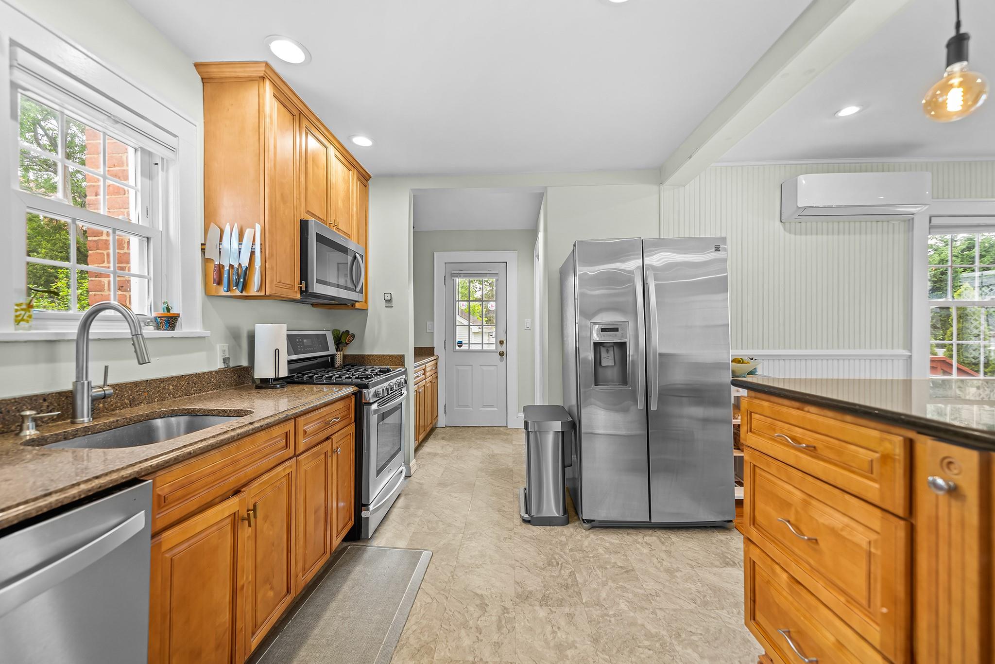 15 Leach Street, Lynbrook, New York image 17