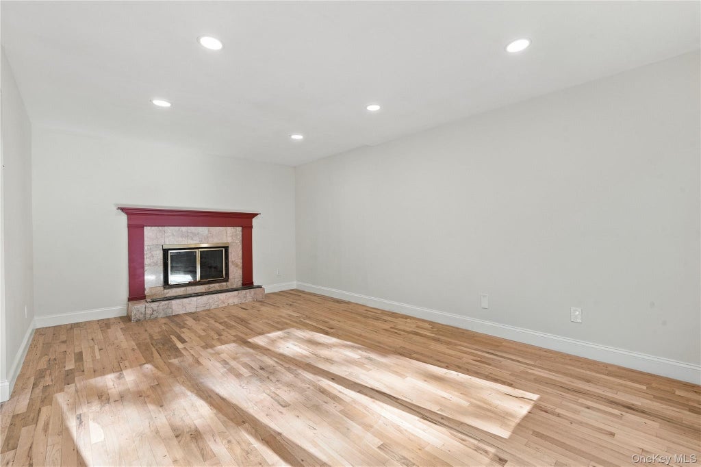 Photo of 1147 N Country Road, Stony Brook, NY 11790 (MLS # 1066247)
