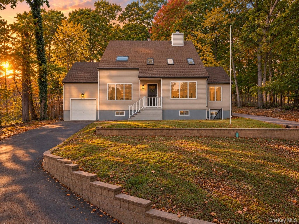 Photo of 1147 N Country Road, Stony Brook, NY 11790 (MLS # 1066247)