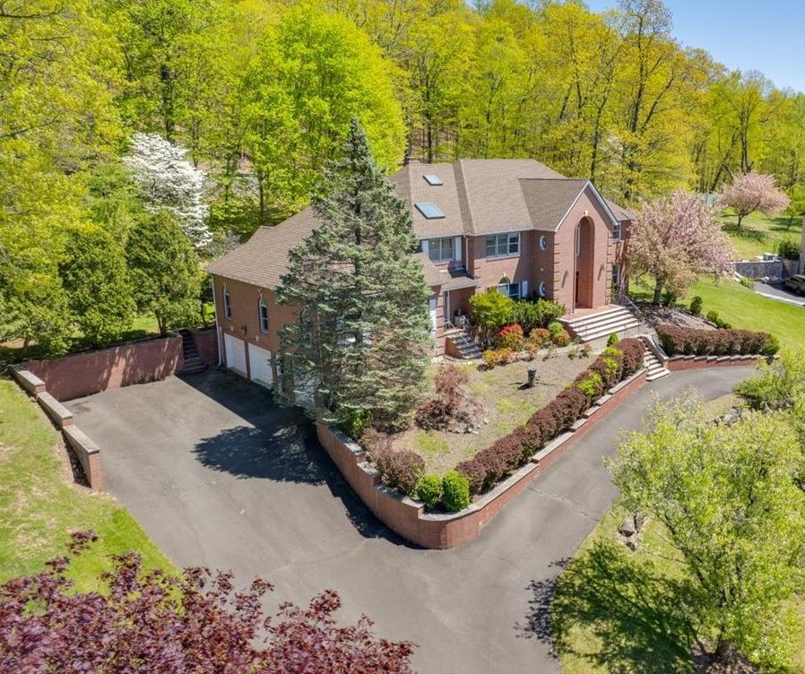4 Pine Glen Drive, Blauvelt, New York image 2