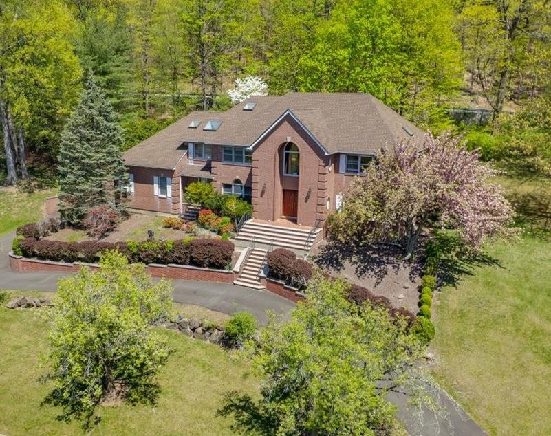 4 Pine Glen Drive, Blauvelt, New York image 1