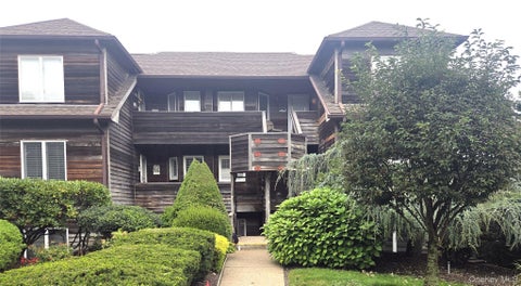 Condo For Sale - 605 Fox Hill Drive<br/> Suffolk County, Baiting Hollow, NY 11933