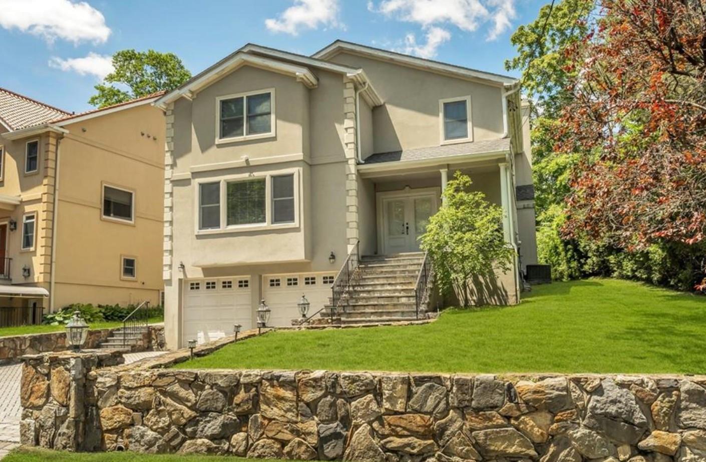 696 Ridgeway, White Plains, New York image 2