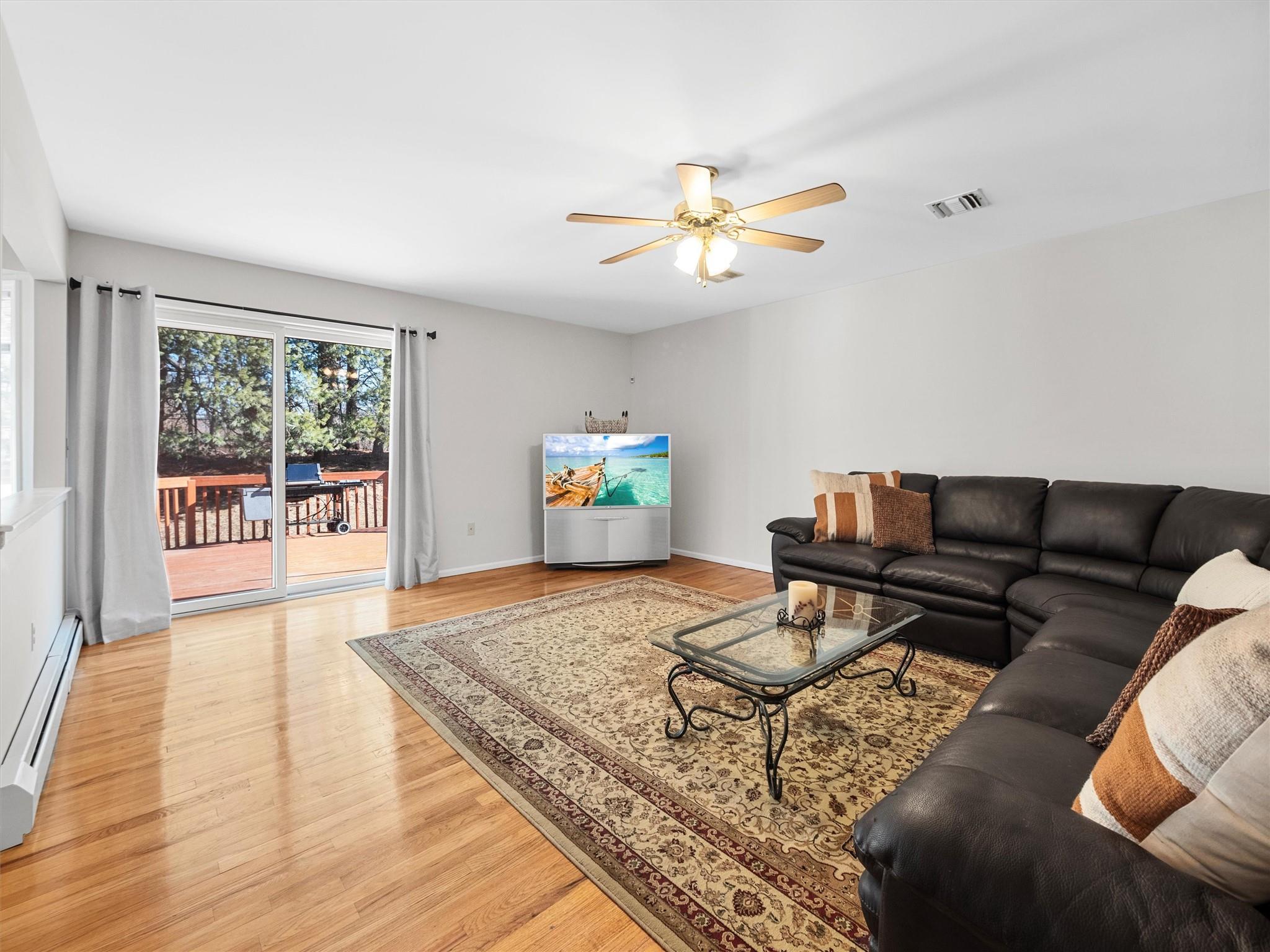8 Waters Edge, Clarkstown, New York image 10