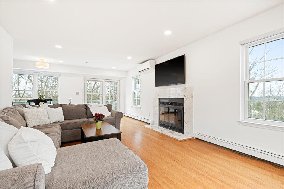 2 N Stratford Road, White Plains, New York image 6
