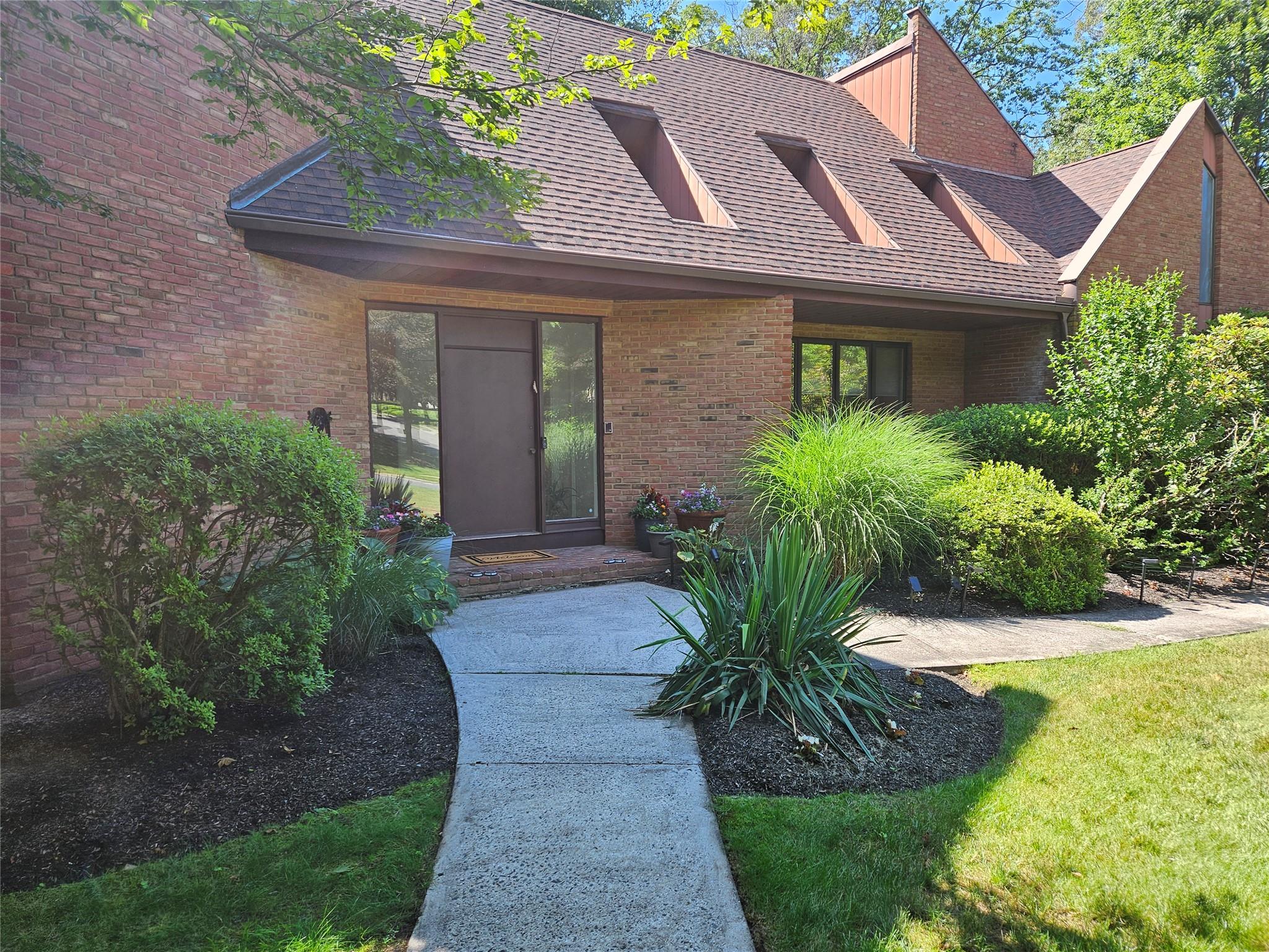 5 Sophia Street