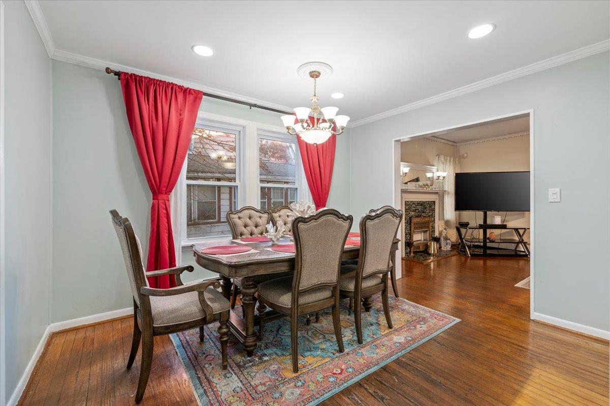 32 W Milton Street, Freeport, New York image 8