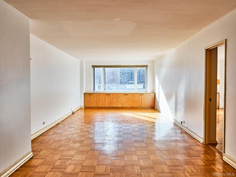 411 E 53rd Street 8L New York (Manhattan) NY 10022