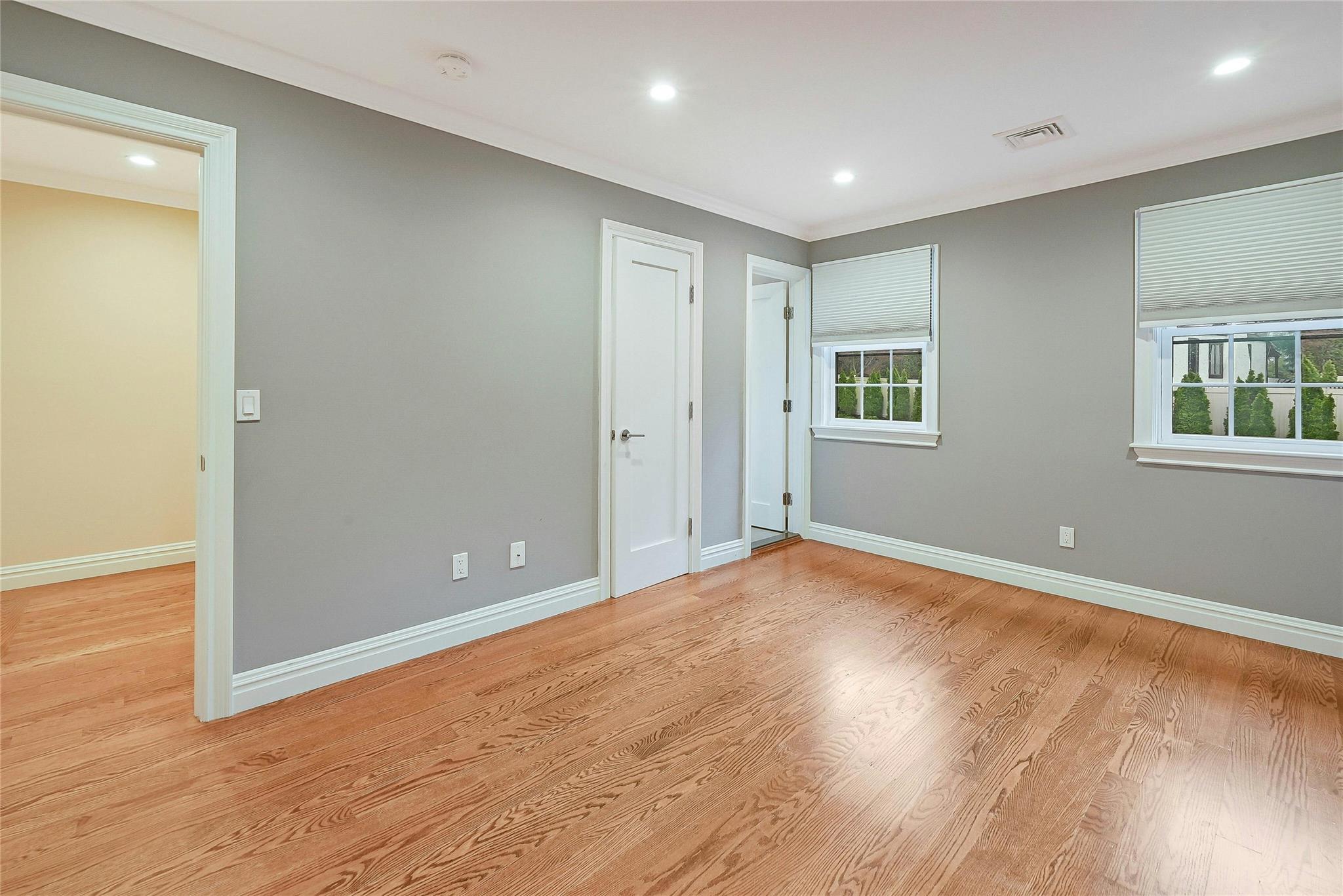 5 W Pine Street, Huntington, New York image 22
