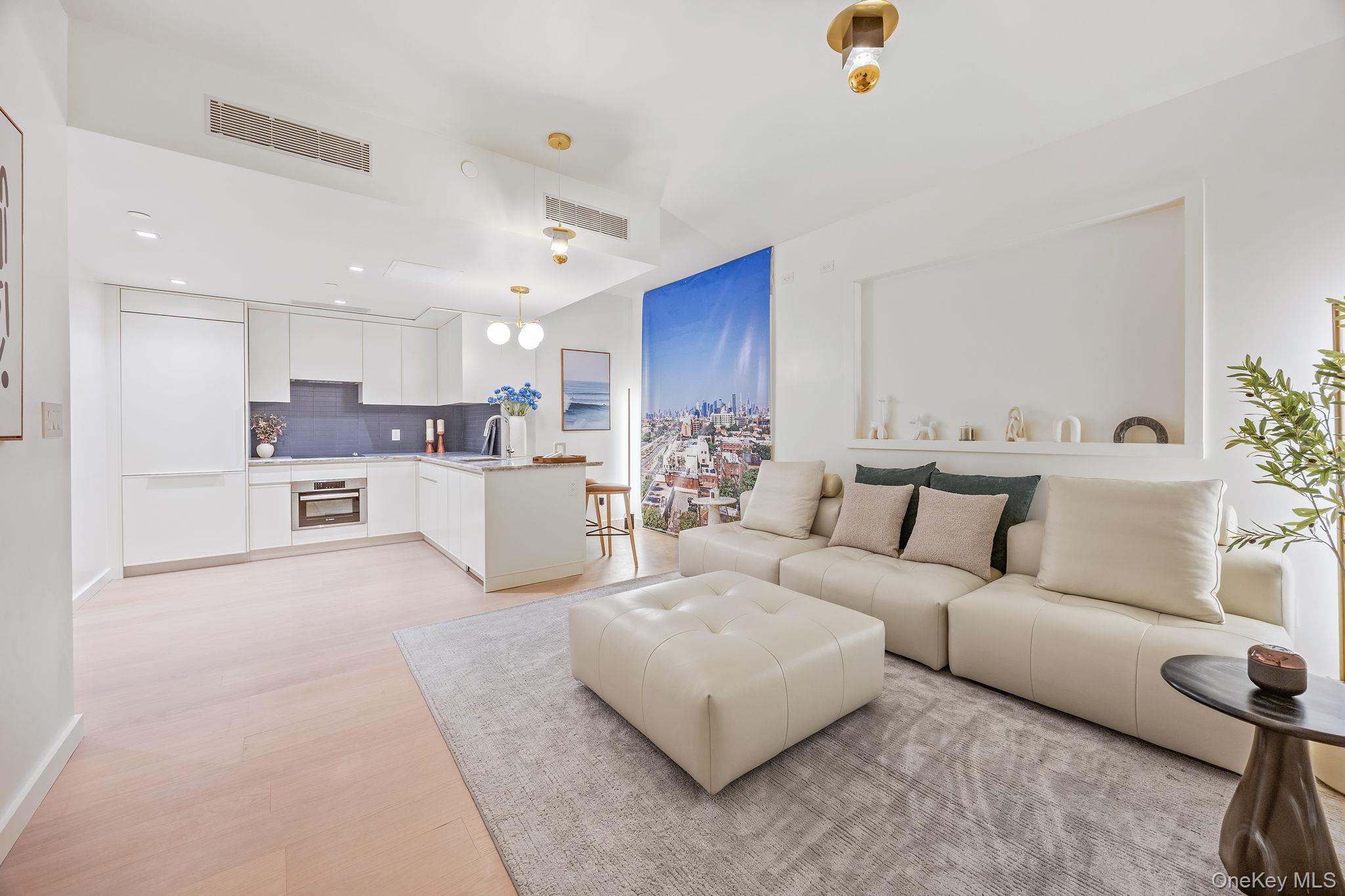 5801 Queens Boulevard 2E