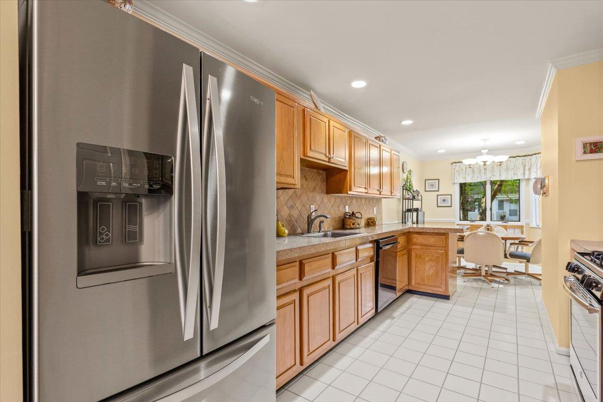 144 Winchester Drive, Yonkers, New York image 12