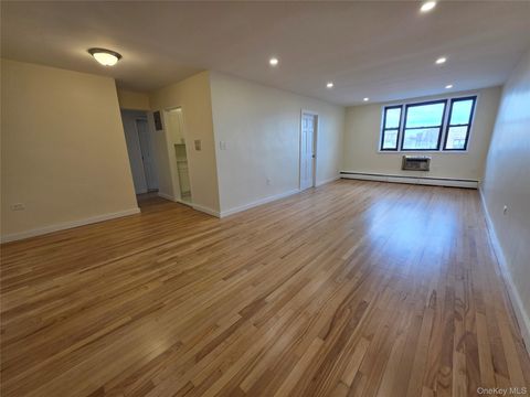 Photo of 99-04 57th Avenue #6C, Corona, NY 11368 (MLS # 937347)
