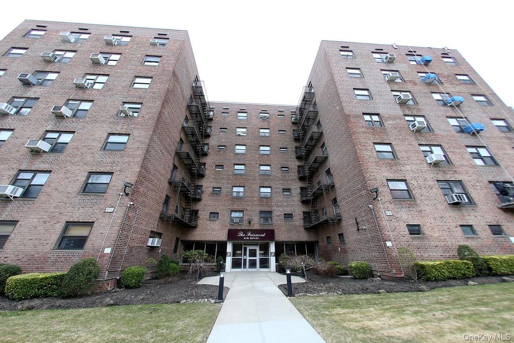 Photo of 87-50 204 Street #B46, Hollis, NY 11423 (MLS # 1000996)
