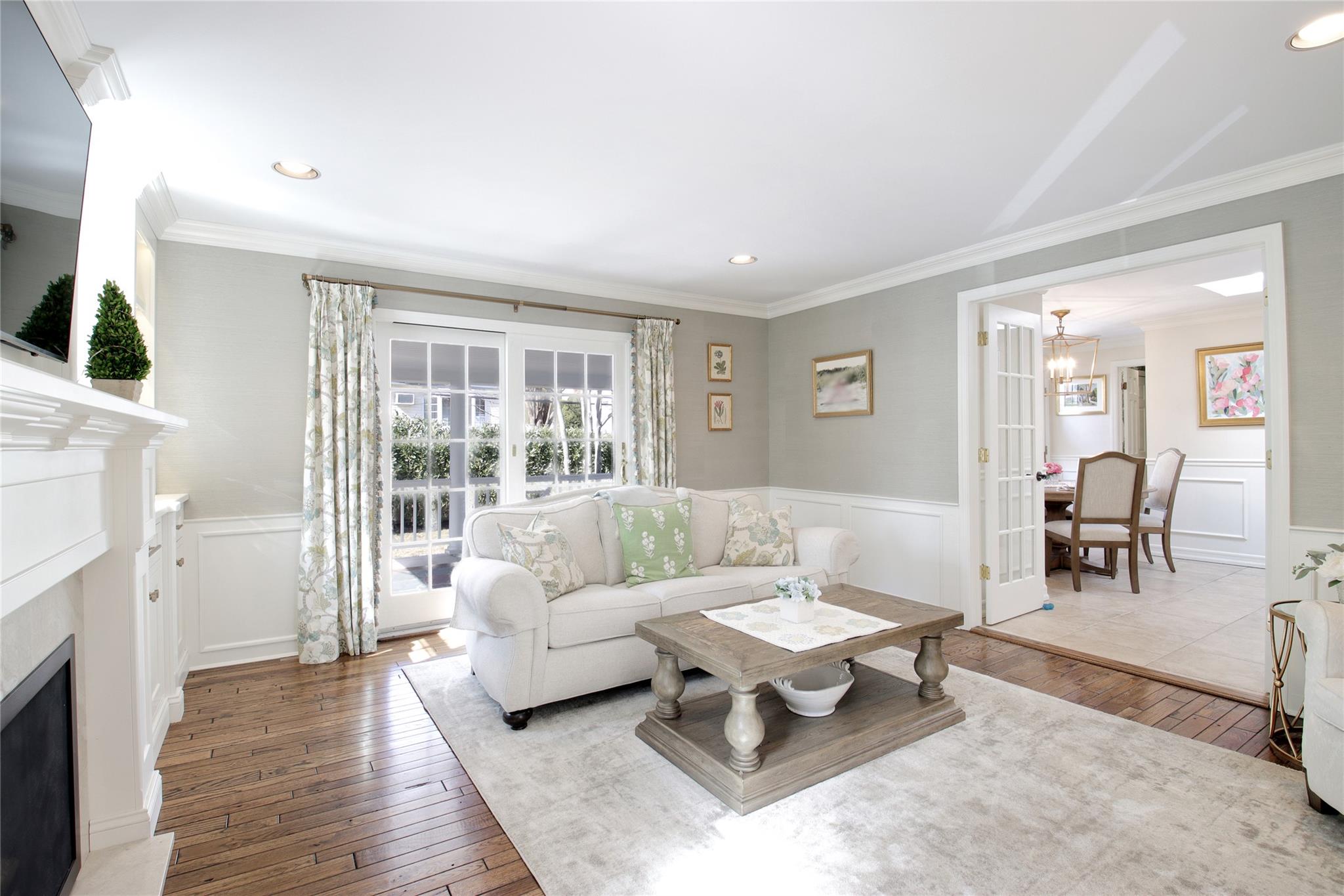 109 Fernwood Terrace, Garden City, New York image 15