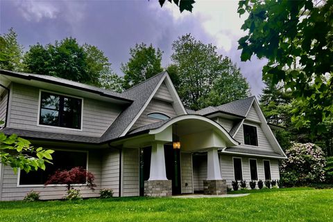 480 Vanderbilt Parkway Dix Hills NY 11746