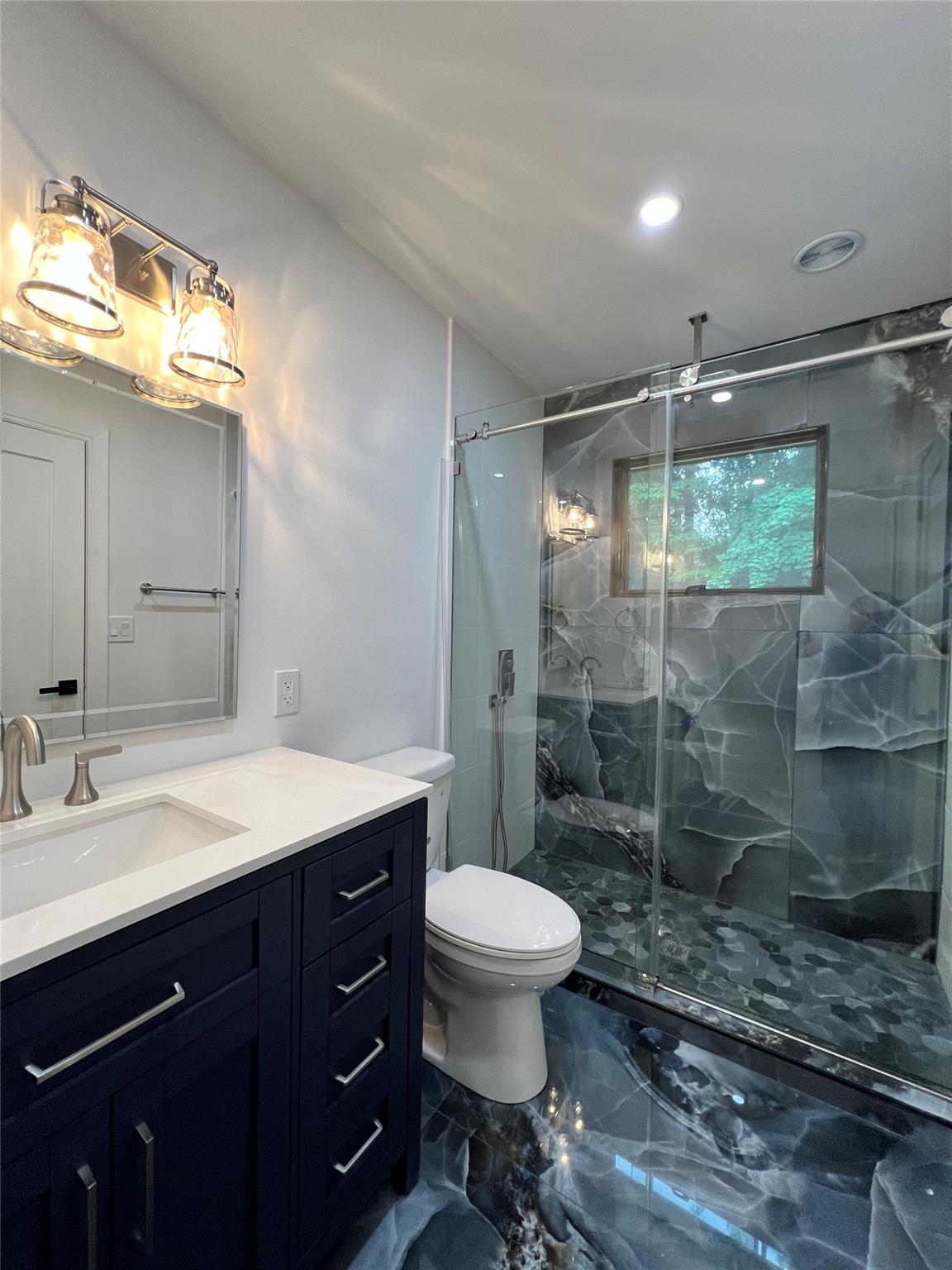 480 Vanderbilt Parkway, Dix Hills, New York image 20