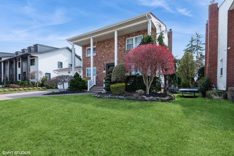 729 Wilson Street North Woodmere NY 11581