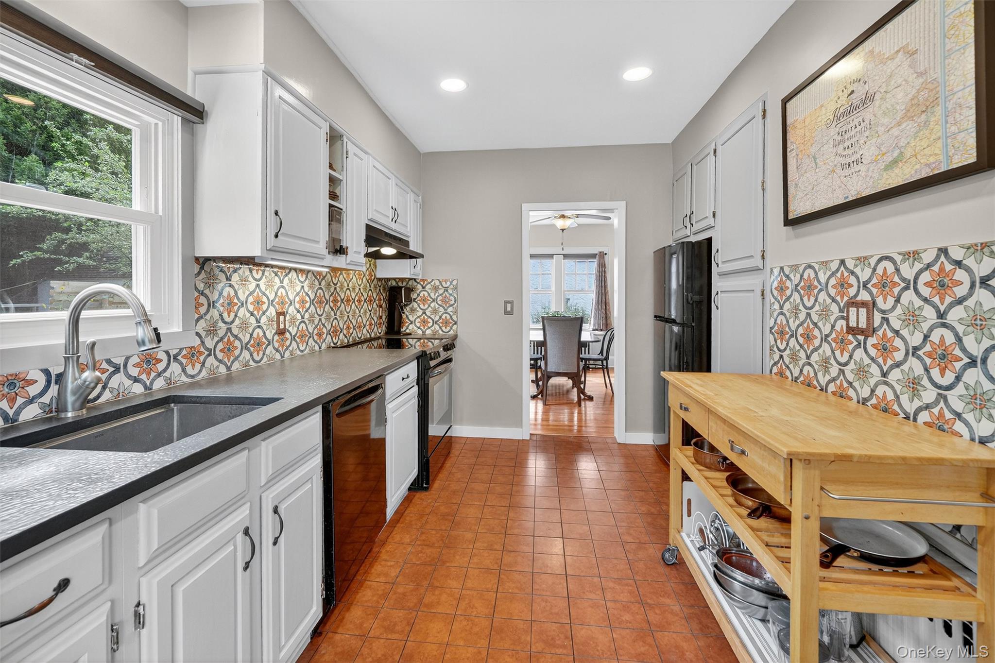 Peekskill, New York 10566, United States, 2 Bedrooms Bedrooms, ,1 BathroomBathrooms,Residential,Pending,204985