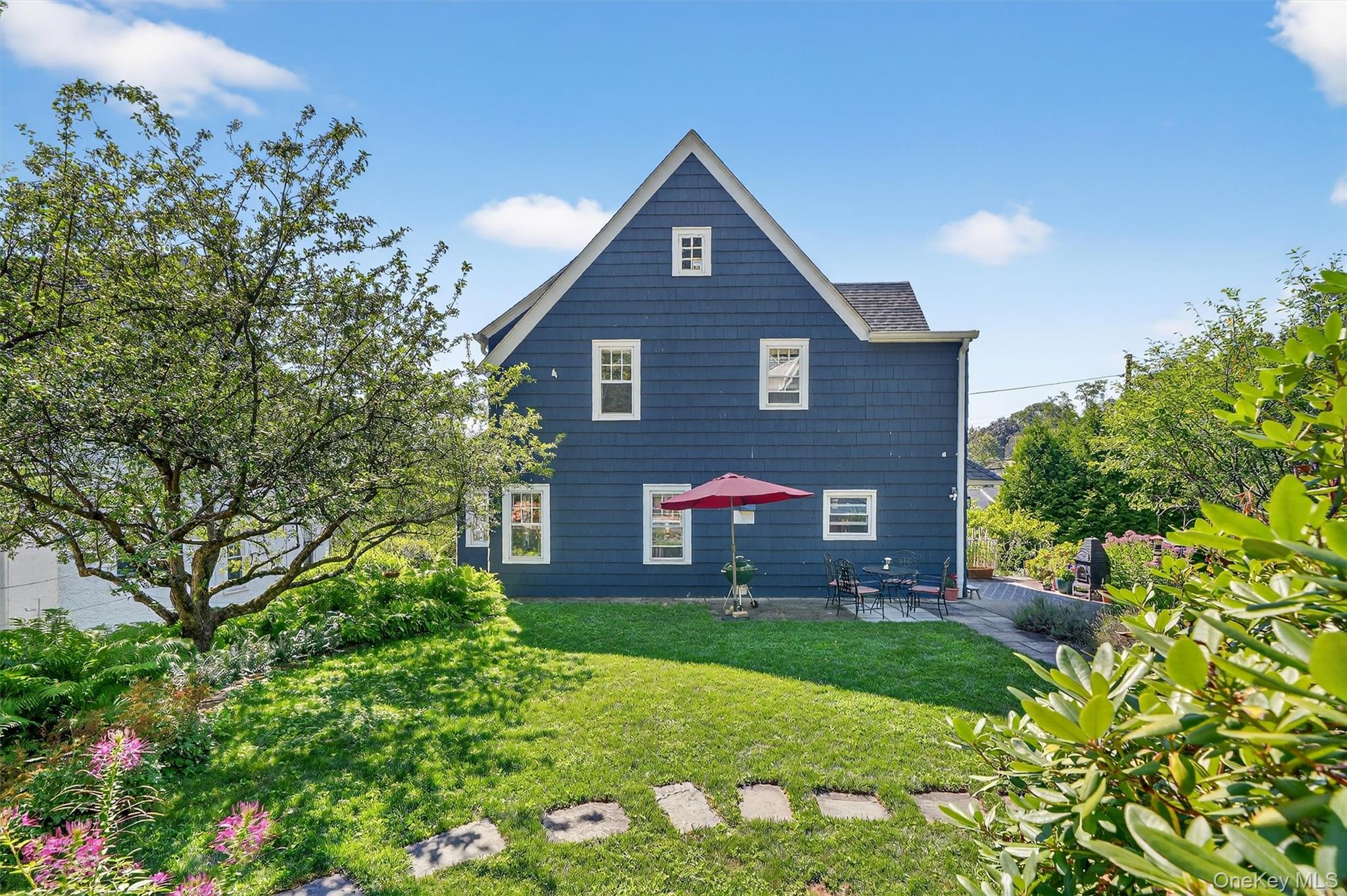 Peekskill, New York 10566, United States, 2 Bedrooms Bedrooms, ,1 BathroomBathrooms,Residential,Pending,204985