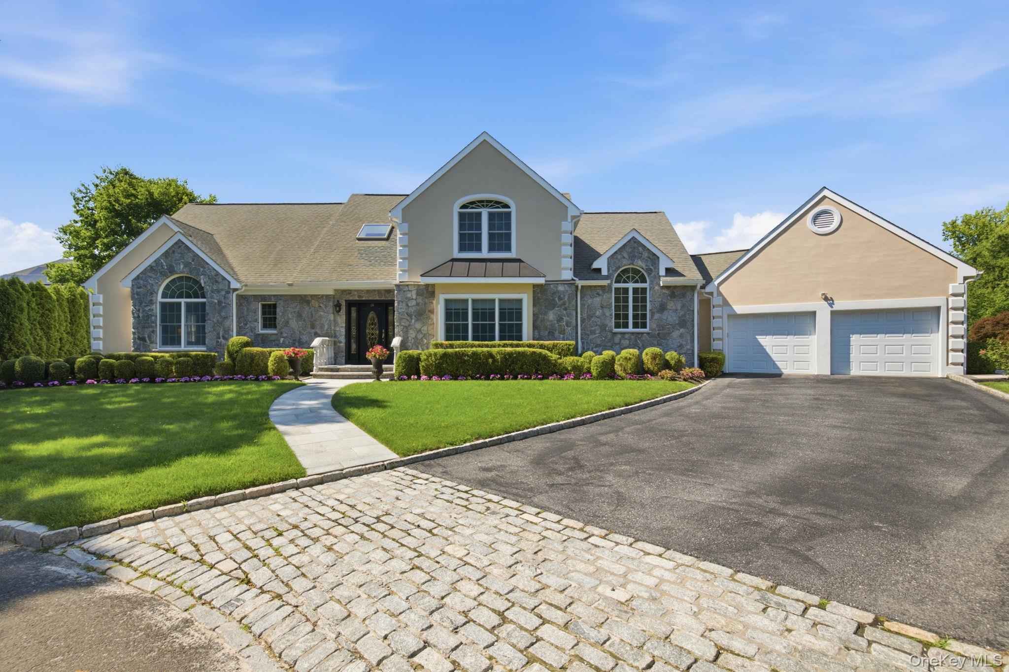 15 Ellis Drive 13