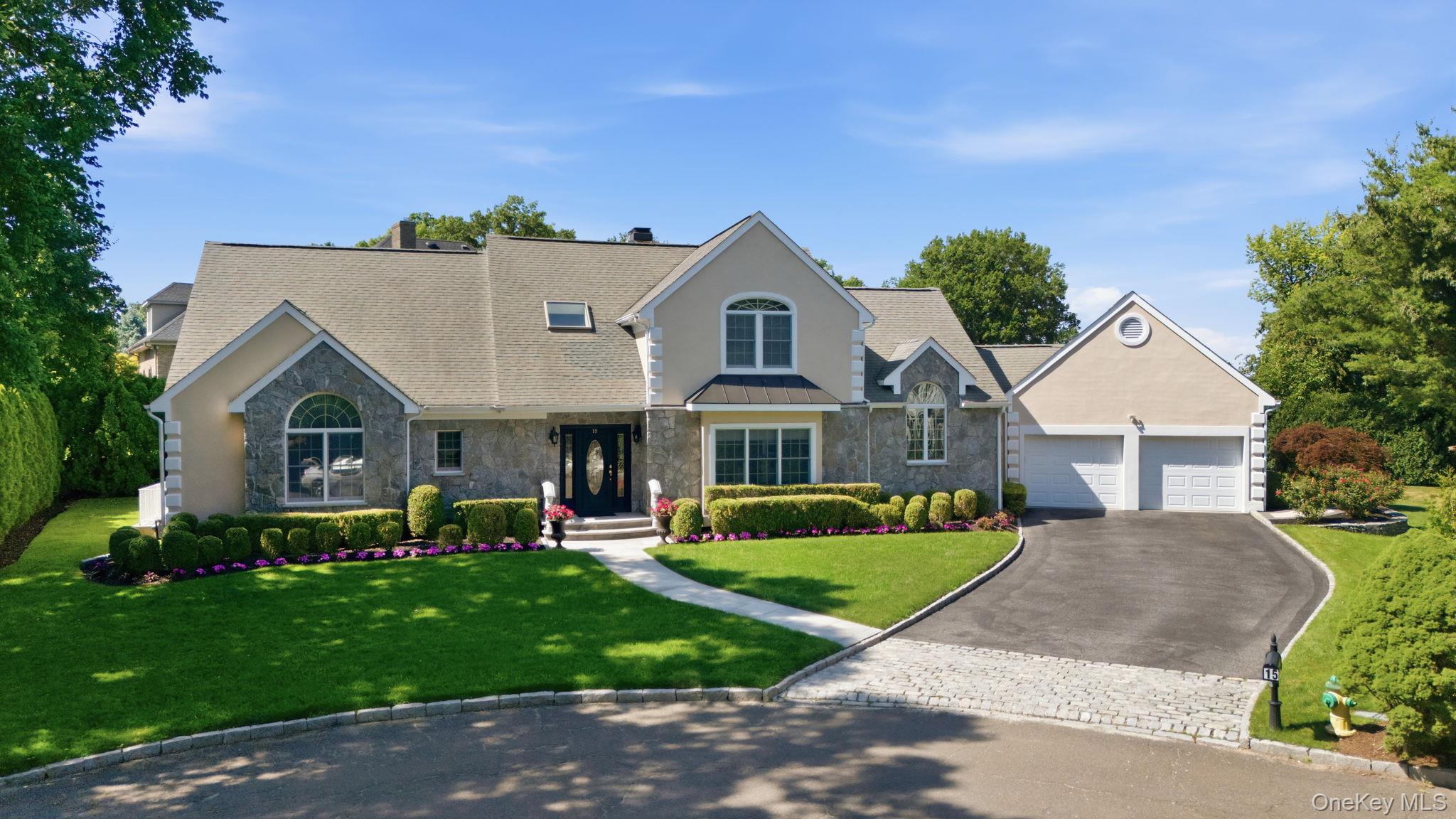 15 Ellis Drive 13