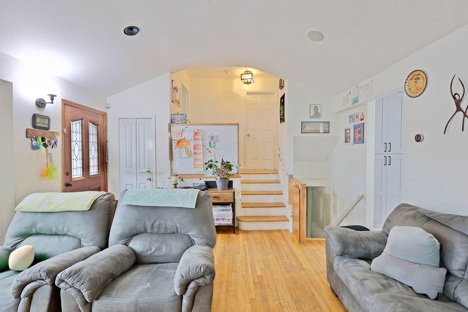 268 Grand Boulevard, Deer Park, New York image 3