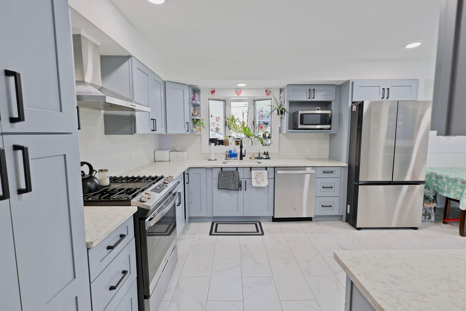 268 Grand Boulevard, Deer Park, New York image 4
