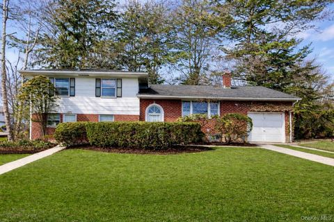 Photo of 102 Irene Lane, Commack, NY 11725 (MLS # 979608)