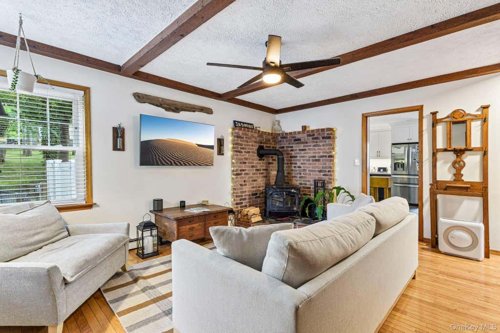 Photo of 34 Solitaire Road, Rocky Point, NY 11778 (MLS # 1032096)