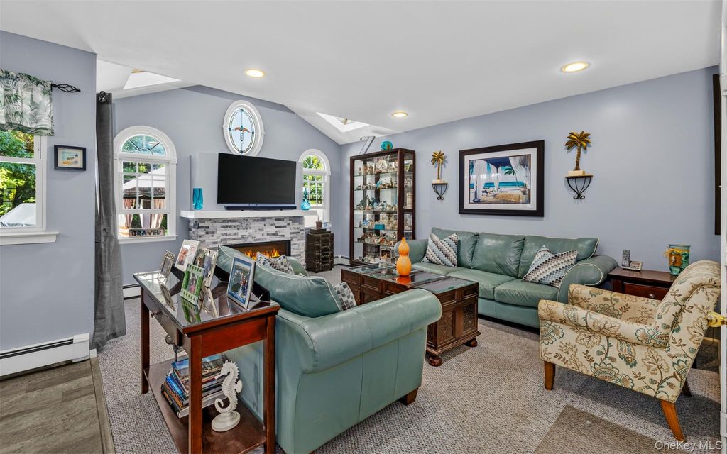 Photo of 1288 Boston Avenue, Bay Shore, NY 11706 (MLS # 1015651)